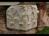 07000 ostia - regio i - forum - tempio di roma e augusto - fragment rueckseite.jpg